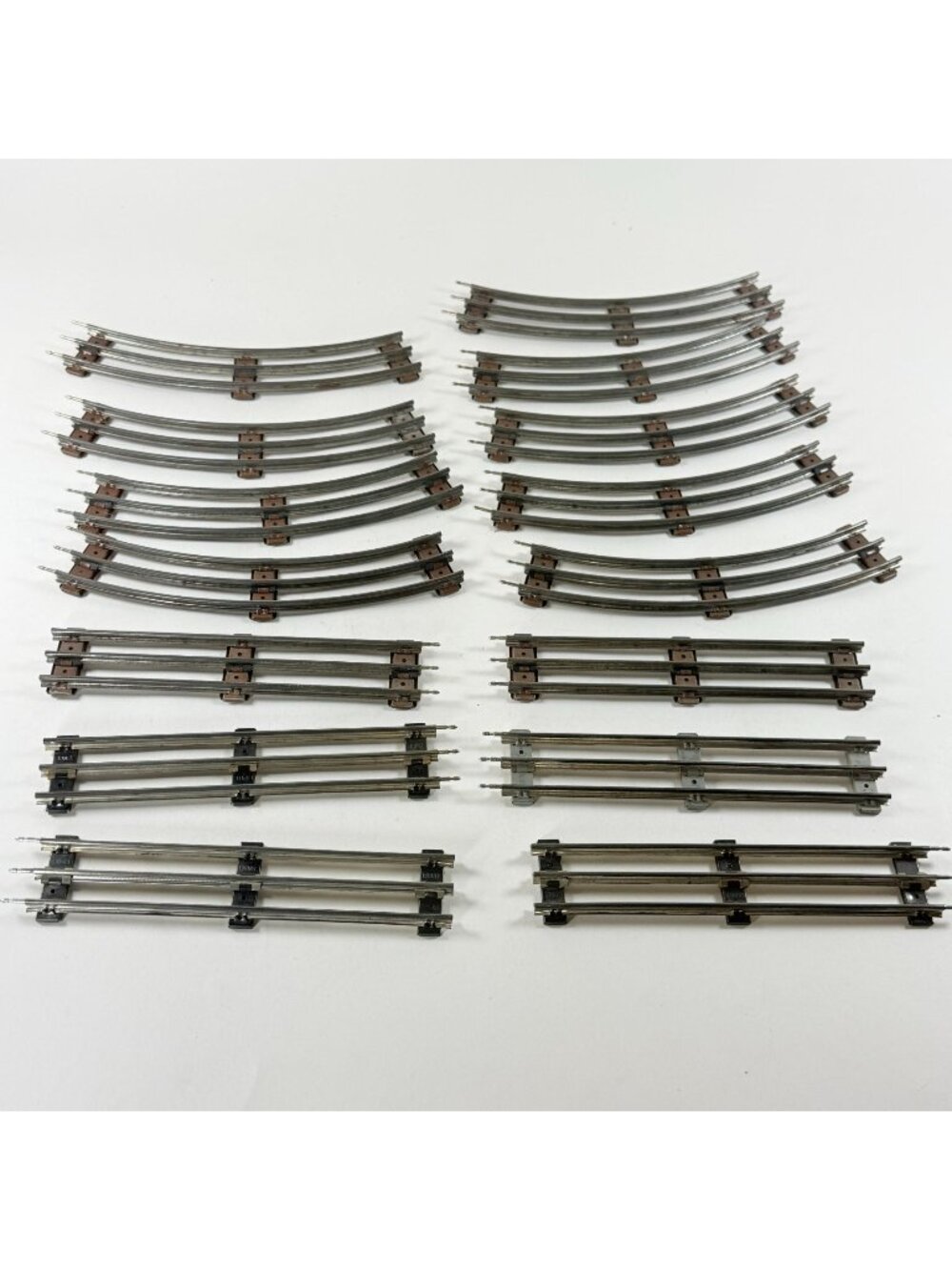 Lionel Train Tracks O-Gauge Lot Of 9 Straight & 6 Curved Sections Vintage